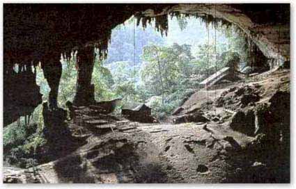 Cueva de Niah, en el sultanato de Sarawak (isla de Borneo).
